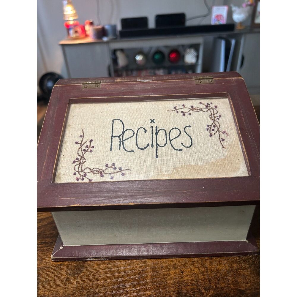 Vintage Wooden Recipe Box Slanted Hinged Farmhouse Cottagecore Kitchen Decor